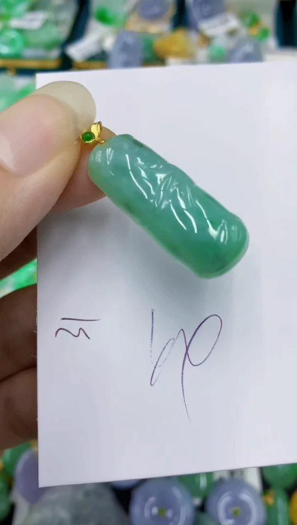 翡翠未镶嵌颈饰11111111111