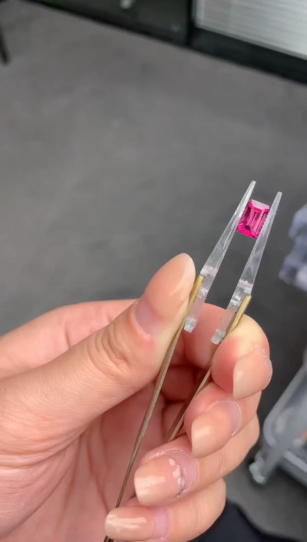 【闪购商品】石榴石裸石未镶嵌1.8ct镁铝