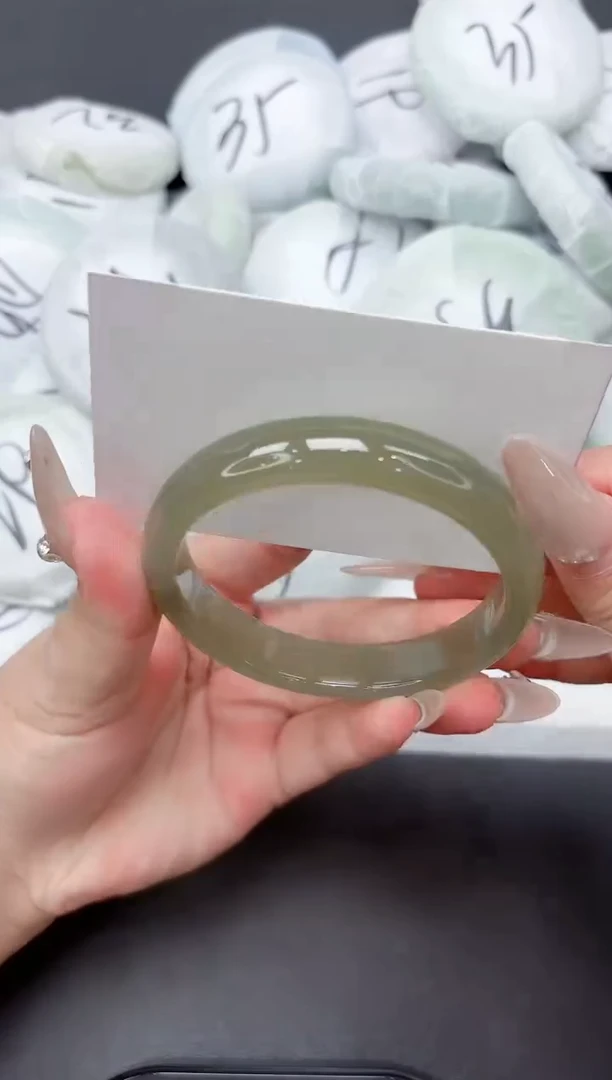 未镶嵌手镯石英质玉277-60.9