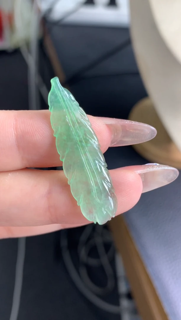 定制翡翠未镶嵌羽毛