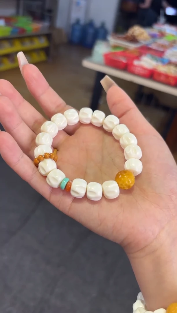 【闪购商品】石英质玉（黄龙玉）手链未镶嵌   百香籽牛骨黄龙玉