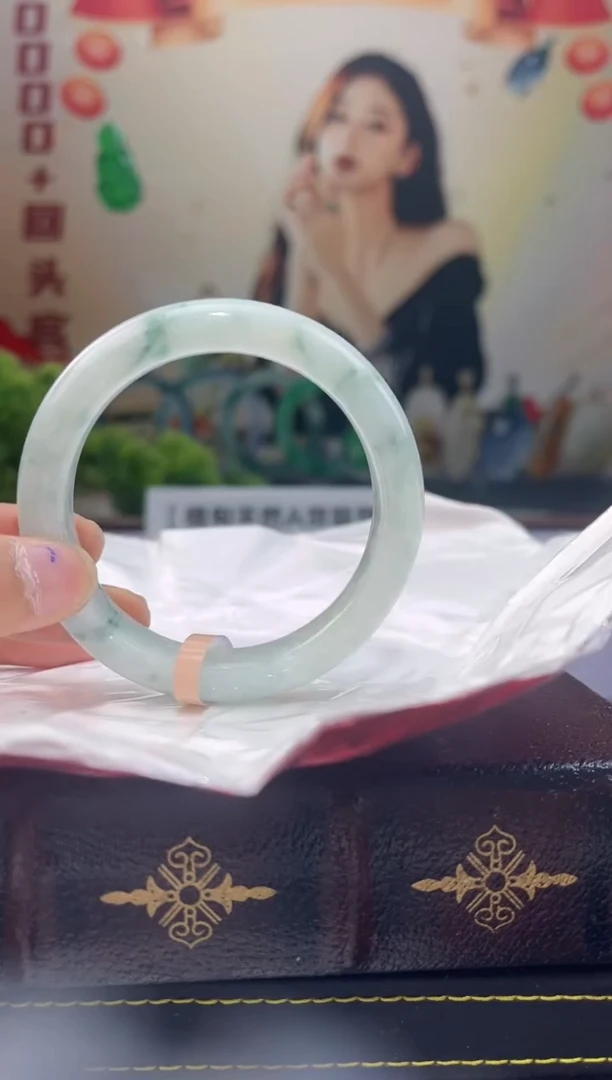 【闪购商品】翡翠手镯未镶嵌手镯11