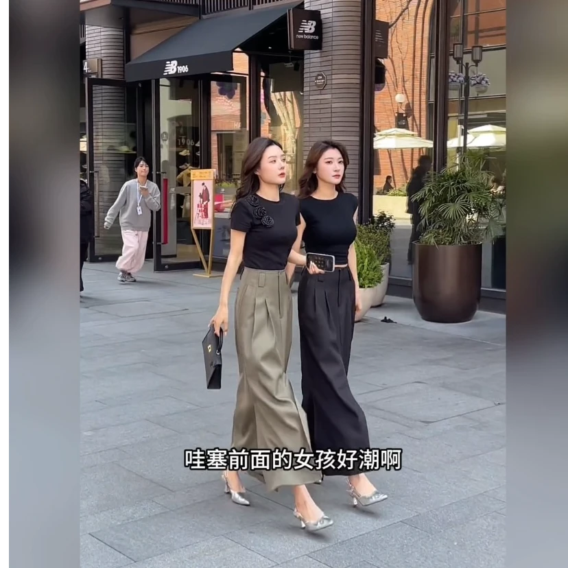 高级气质轻熟风两件套女2025夏装新款立体花朵短袖T恤+高腰半身裙