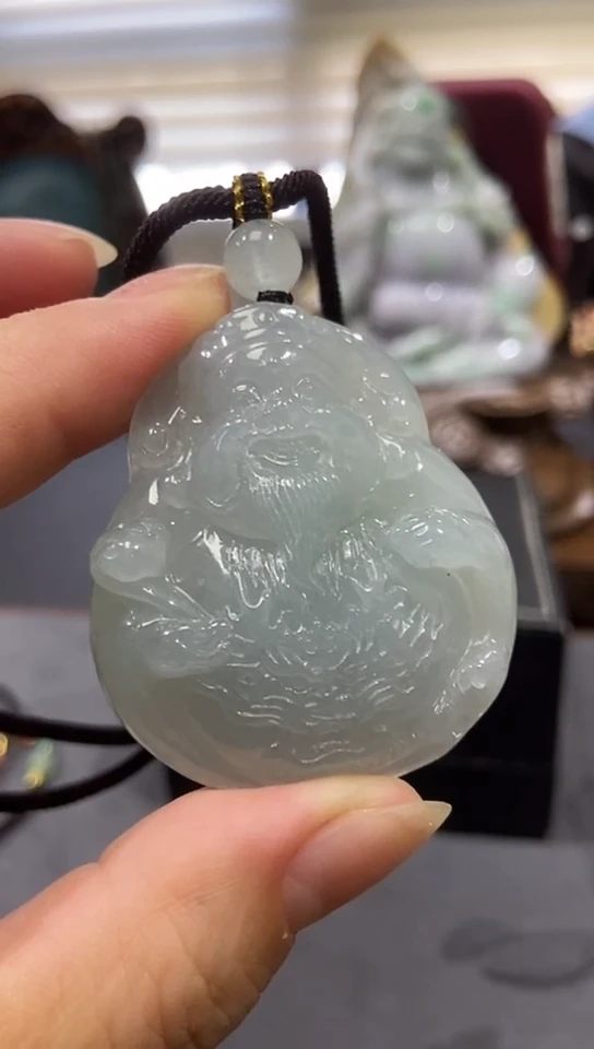 颈饰未镶嵌翡翠萌*丞吊坠