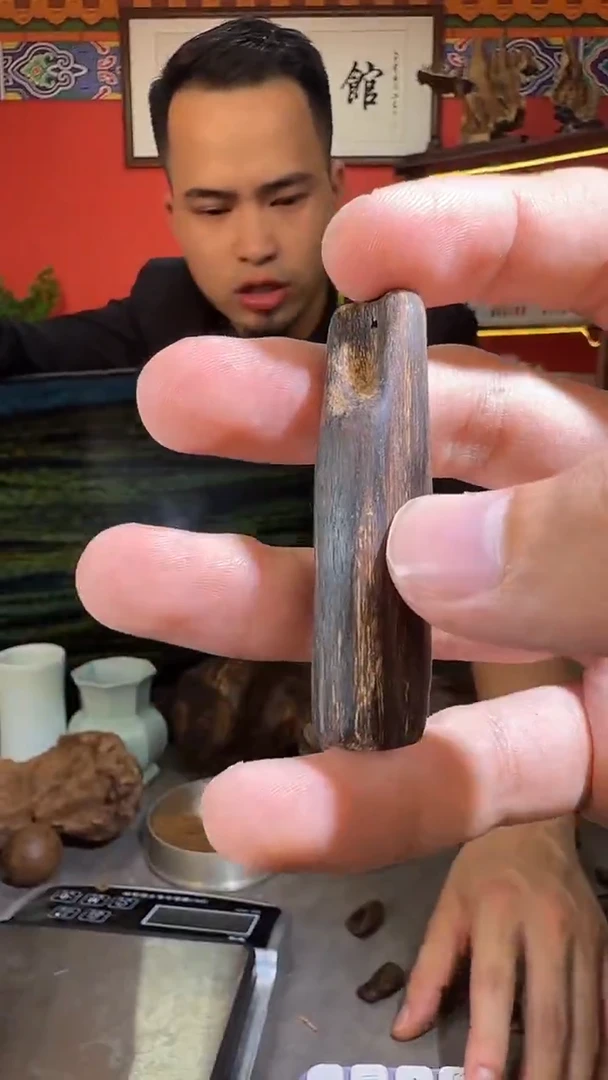 沉香吊坠E64芽庄多样性发一