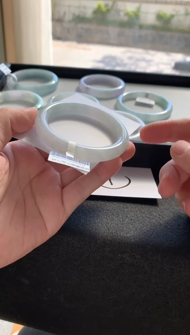 未镶嵌手镯翡翠53.5圆条Y4831买断