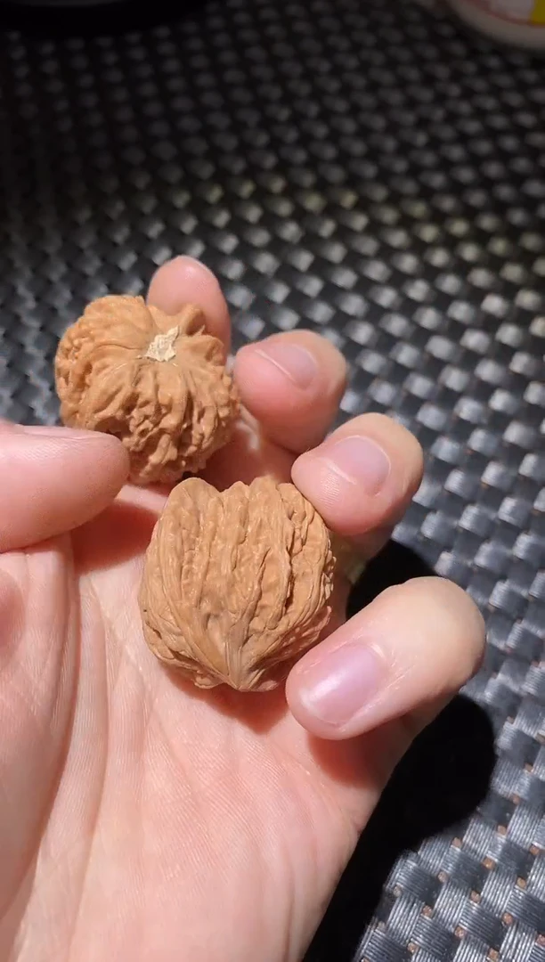 把件文玩核桃微微修涞水密纹37