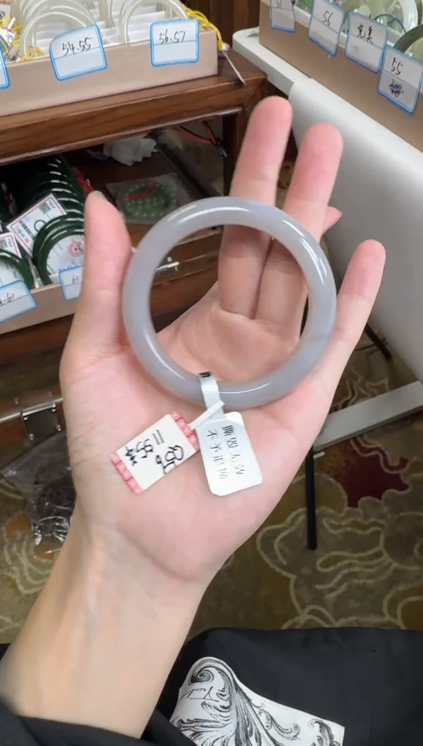 未镶嵌手镯和田玉56
