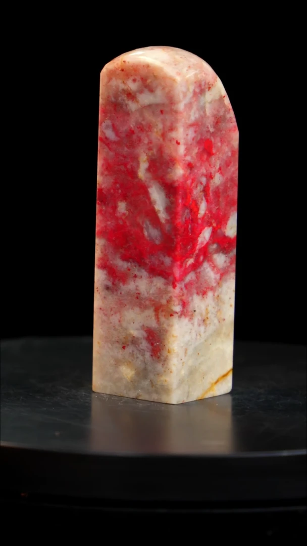 鸡血石白冻鸡血石