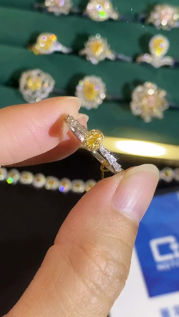 18K金镶嵌戒指钻石14