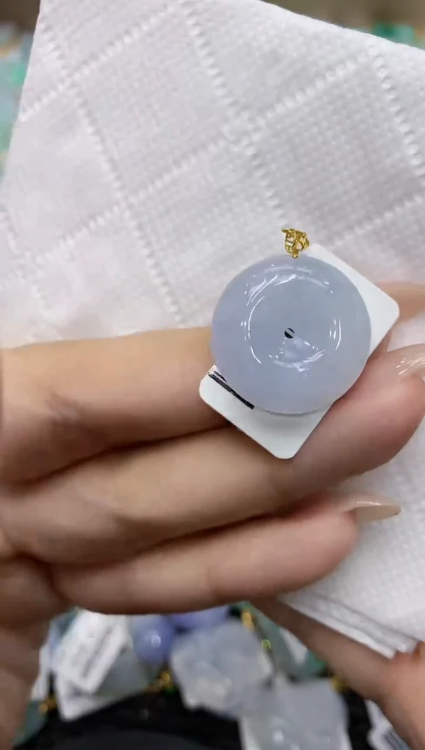 颈饰18K金镶嵌翡翠111111111111