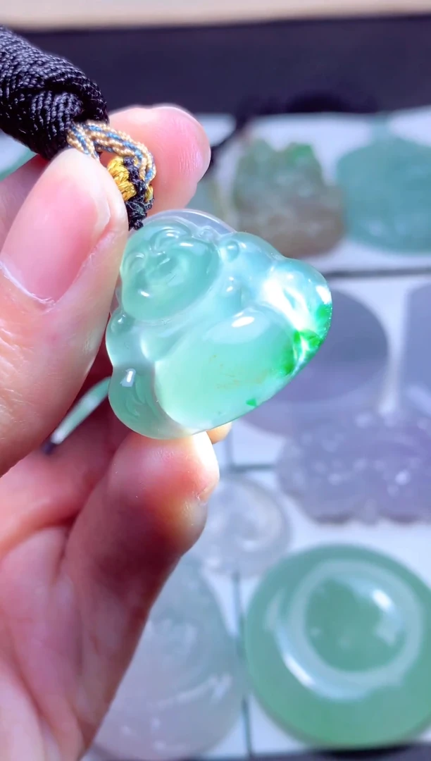 颈饰未镶嵌翡翠天然A货翡翠