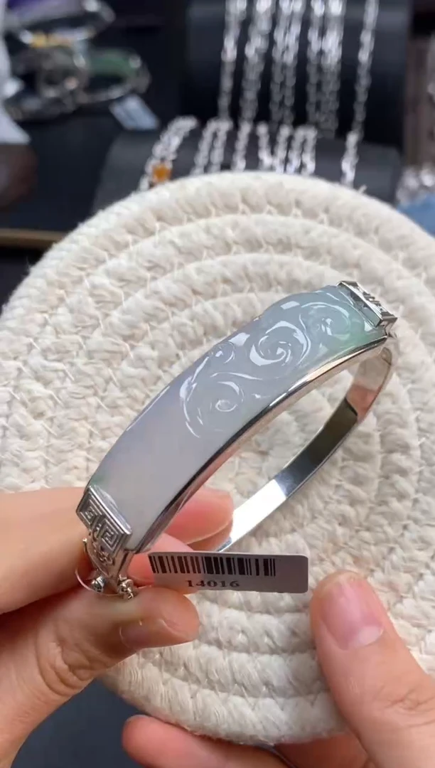 颈饰银S925镶嵌翡翠净货14016