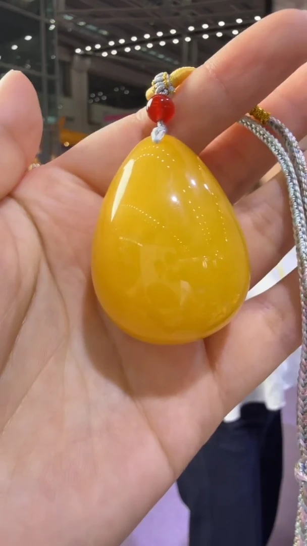 琥珀颈饰未镶嵌77秒拍号假一罚三