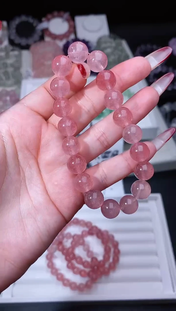 【闪购商品】水晶手链未镶嵌122.32草莓晶手串