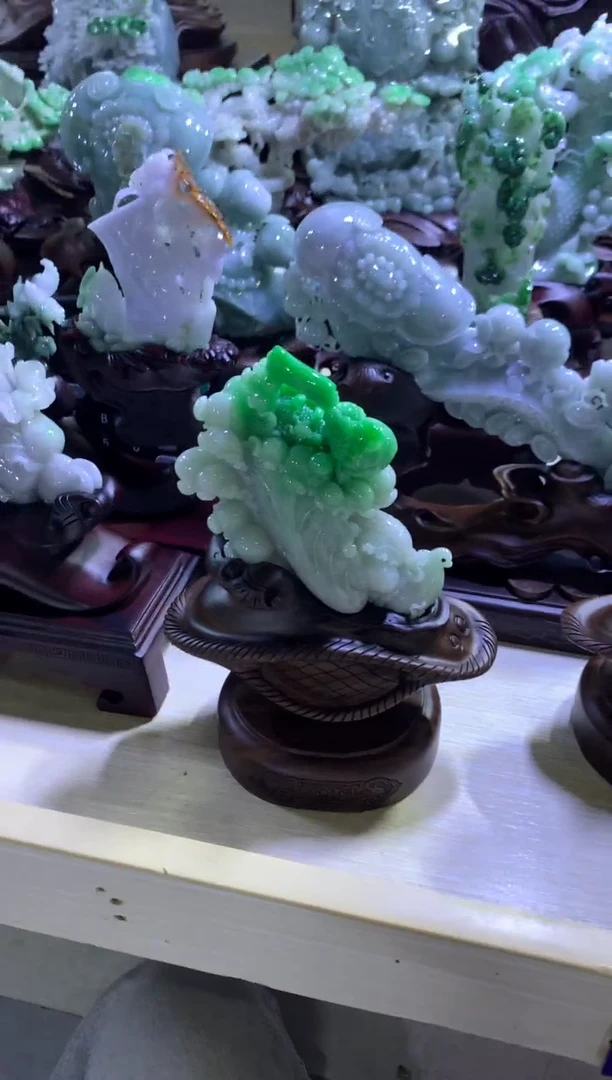 翡翠摆件未镶嵌翡翠摆件