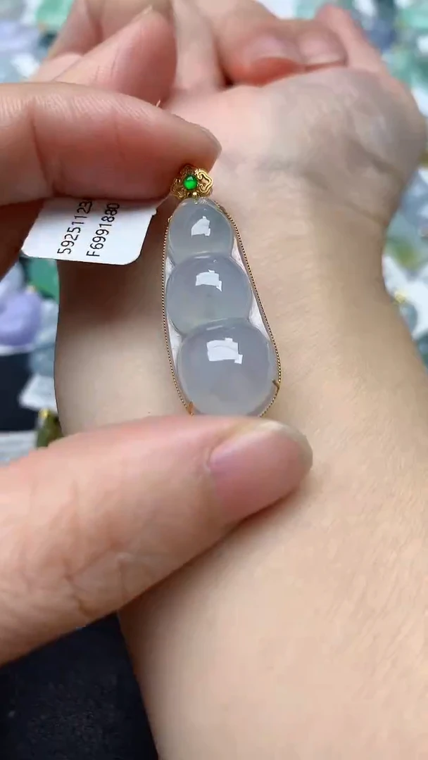 颈饰18K金镶嵌翡翠天然缅甸A货翡翠