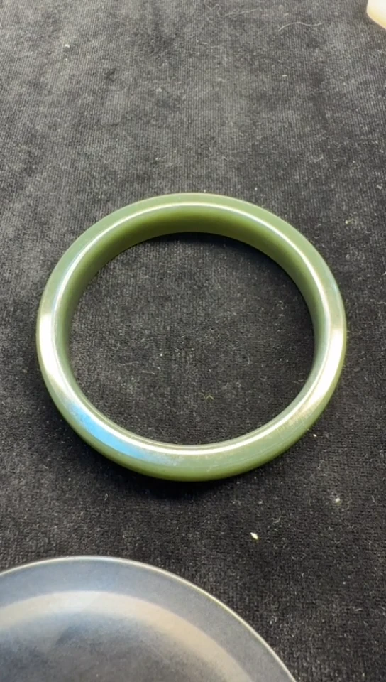 和田玉手镯未镶嵌107圈口62.7