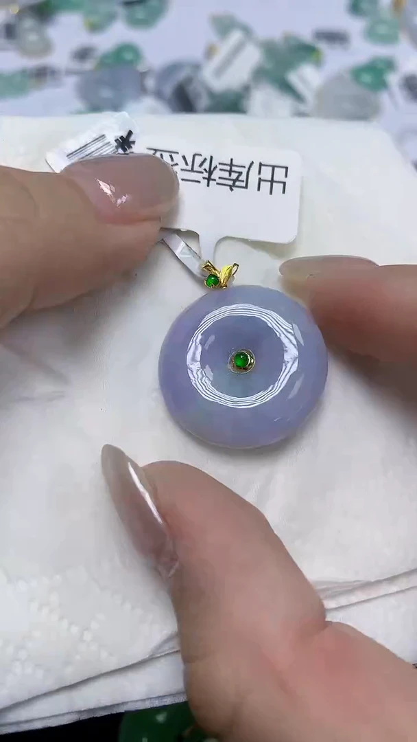 翡翠18K金镶嵌颈饰天然缅甸翡翠A货