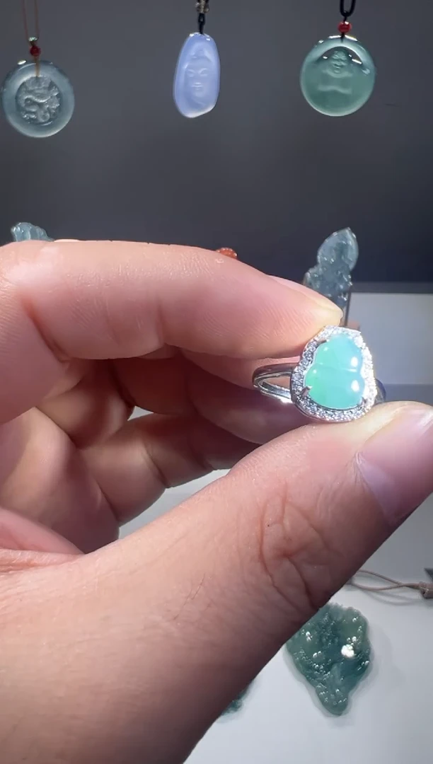 未镶嵌戒指翡翠葫芦