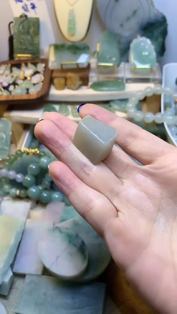 未镶嵌挂件翡翠 缅甸A货翡翠，没有运费险