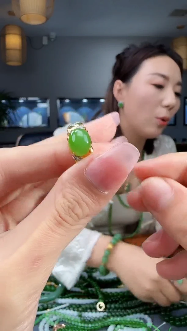 银S925镶嵌戒指和田玉1