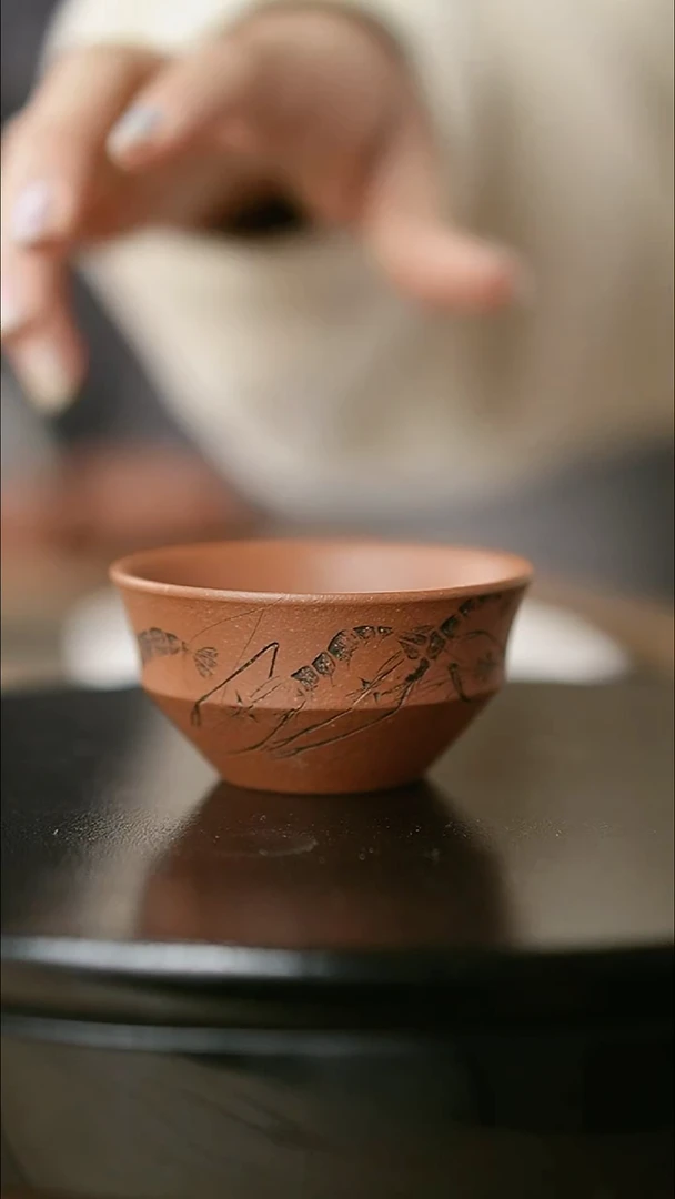 茶杯紫砂奕如刻绘虾主人杯