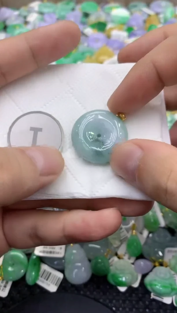 颈饰未镶嵌翡翠天然缅甸翡翠A货