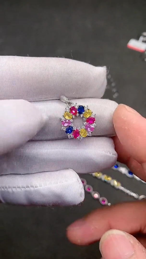 【闪购商品】彩色蓝宝石颈饰银S925镶嵌.....