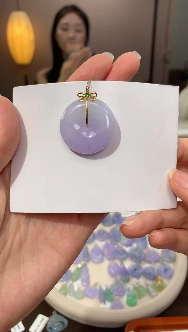 翡翠18K金镶嵌颈饰天然缅甸a货翡翠