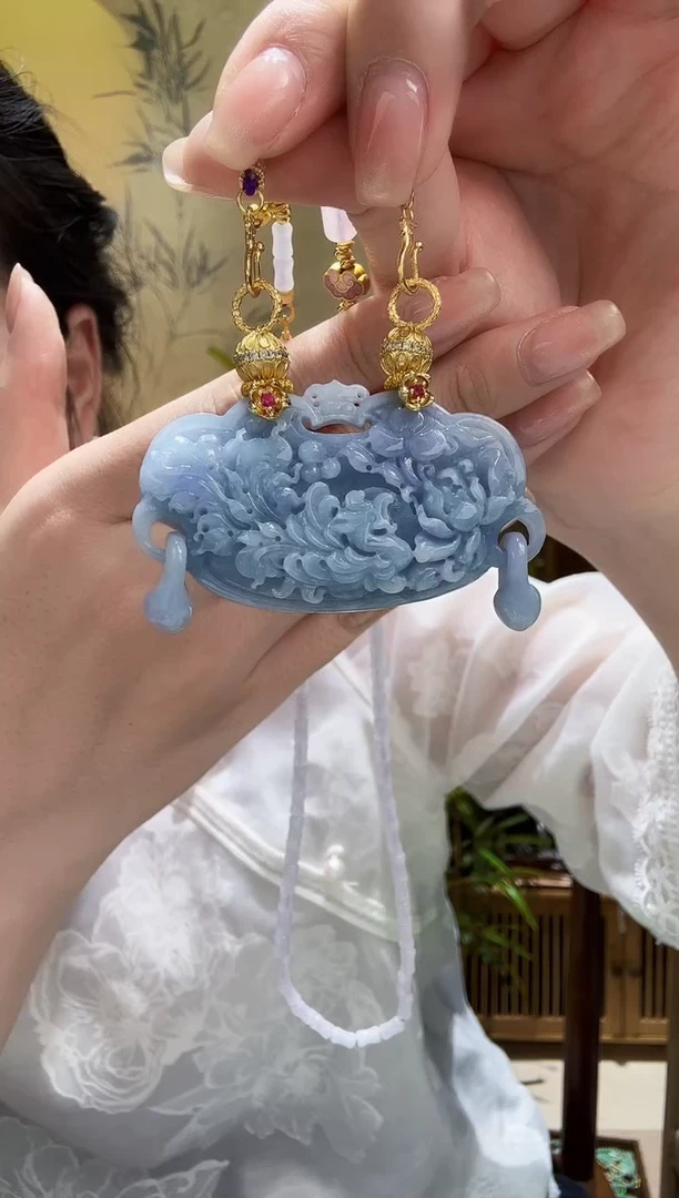 颈饰未镶嵌翡翠吊坠