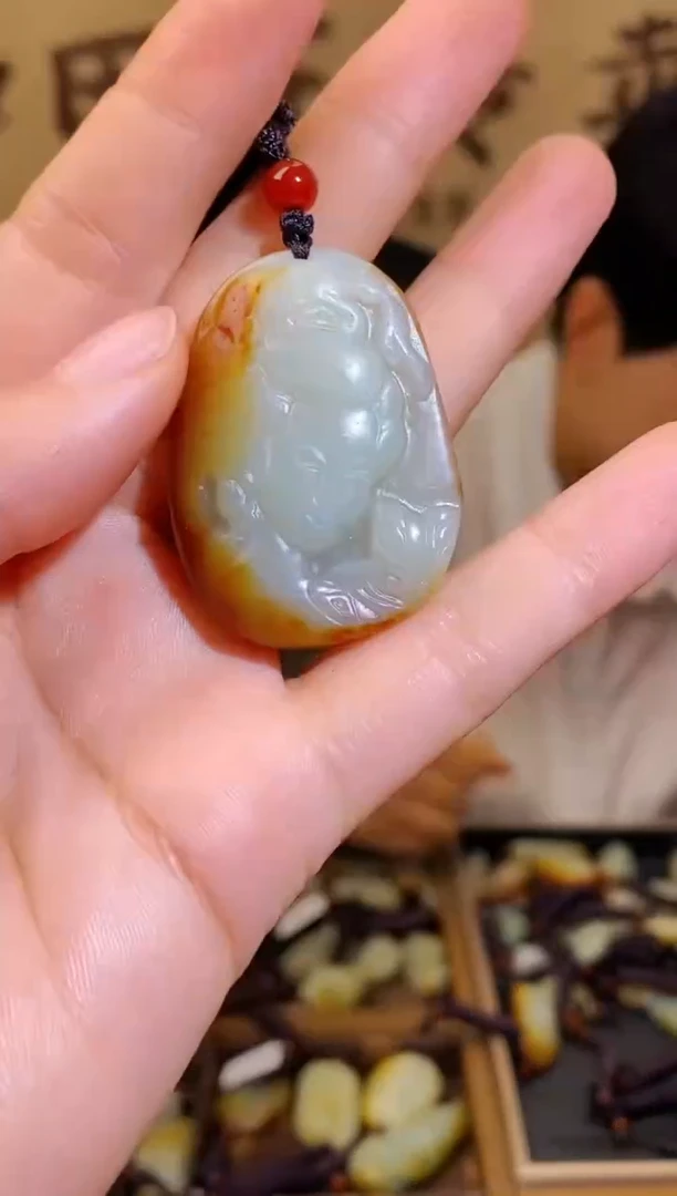 和田玉未镶嵌颈饰1