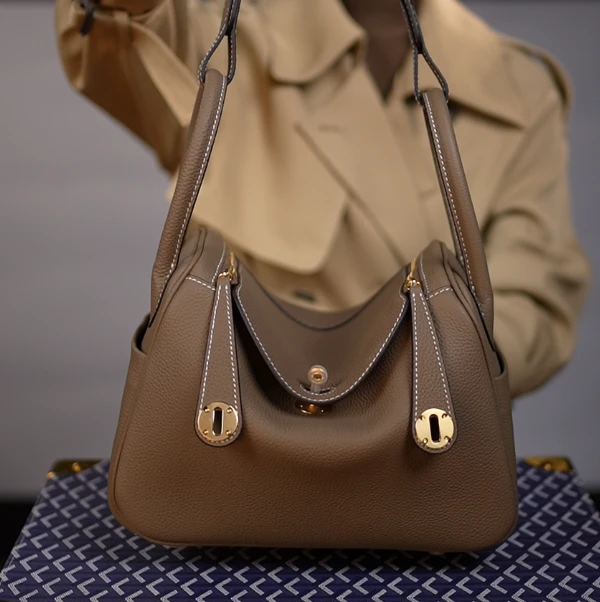 【Molly定制】原创设计头层牛皮大号大象灰金扣林迪医生包女包