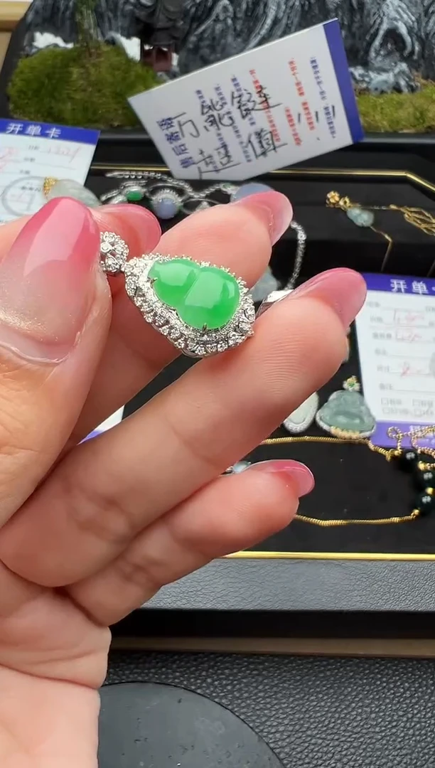 未镶嵌手串翡翠勿拍