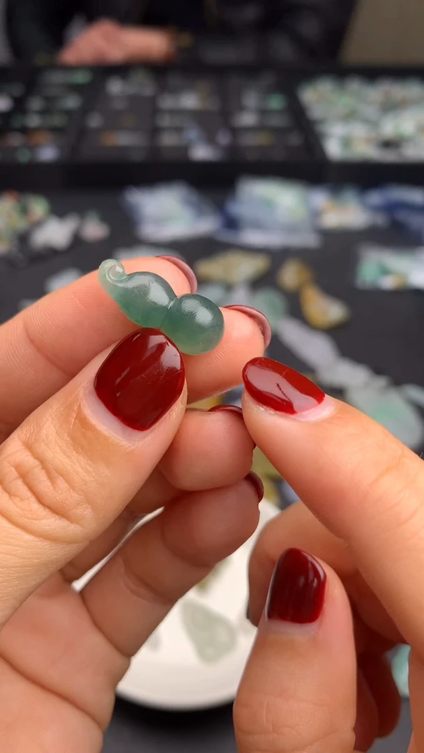 【闪购商品】定制翡翠未镶嵌