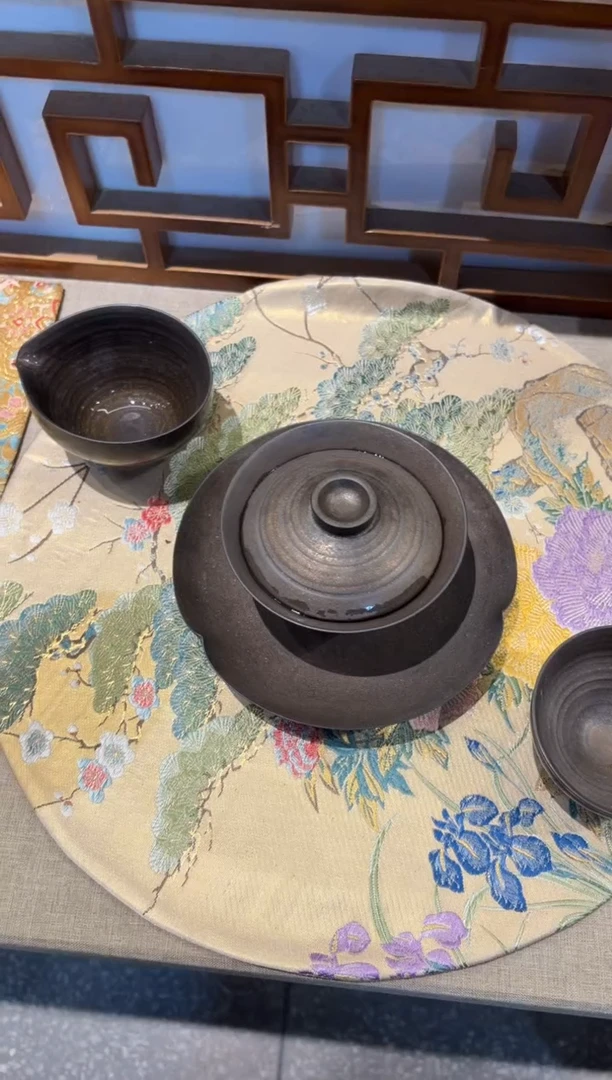 瓷片          @@铁锈釉盖碗四件套