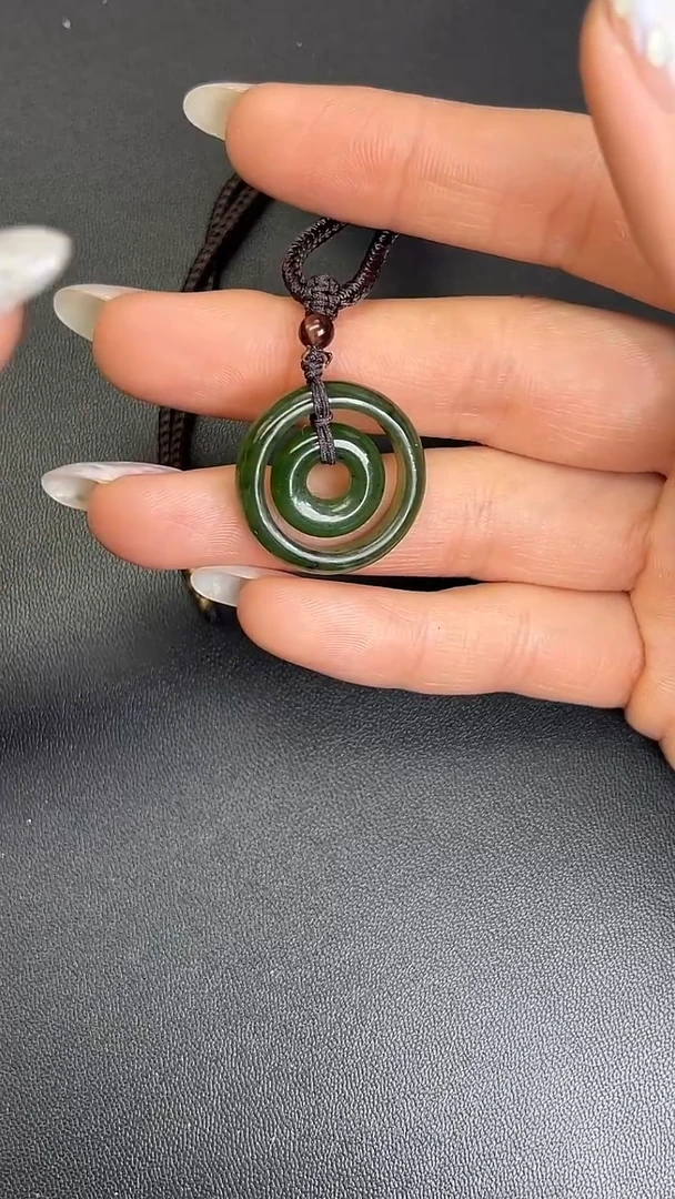 颈饰未镶嵌和田玉新疆碧玉子母扣吊坠