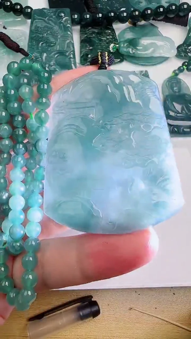 翡翠未镶嵌颈饰11111111111