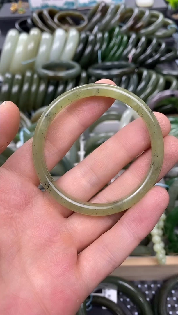 未镶嵌手镯和田玉52.3