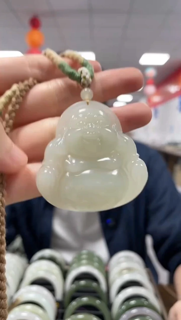 和田玉未镶嵌颈饰暖色大佛公挂件一件