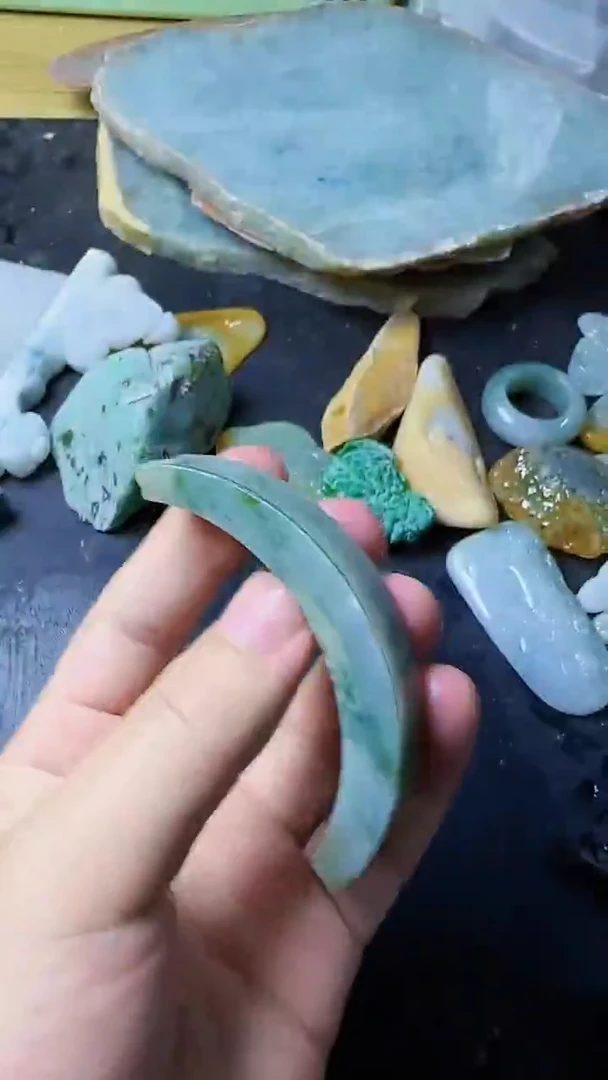 未镶嵌挂件翡翠041