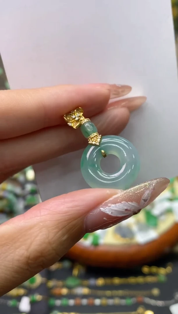 【闪购商品】翡翠颈饰18K金镶嵌净货11144