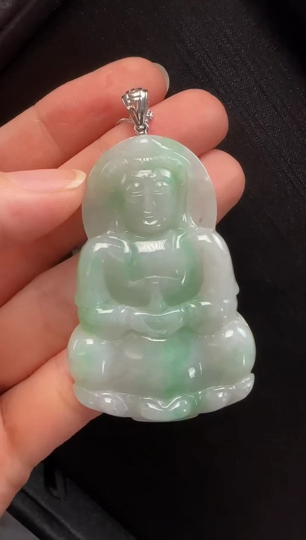 颈饰18K金镶嵌翡翠605观音一个