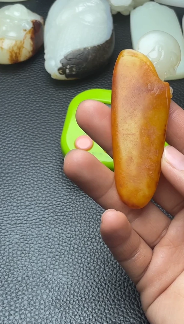 未镶嵌和田玉挂件牛*?1