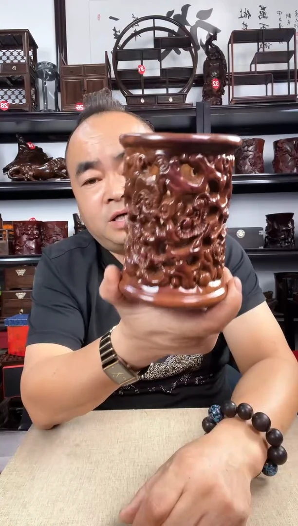 木黄笔筒老李红木工艺品