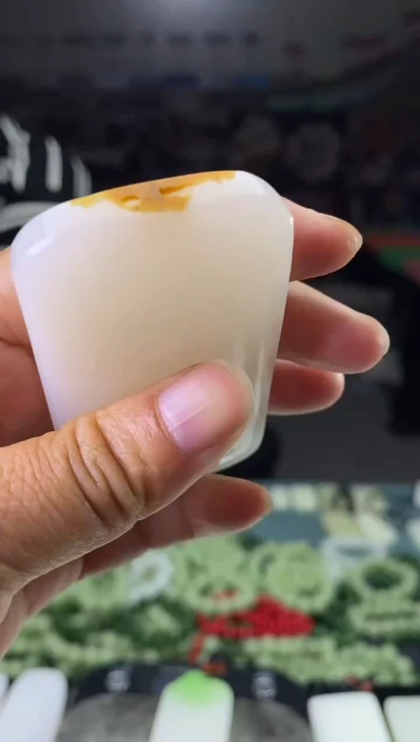 天然玉石未镶嵌颈饰