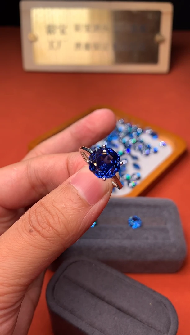 银S925镶嵌戒指托帕石2222