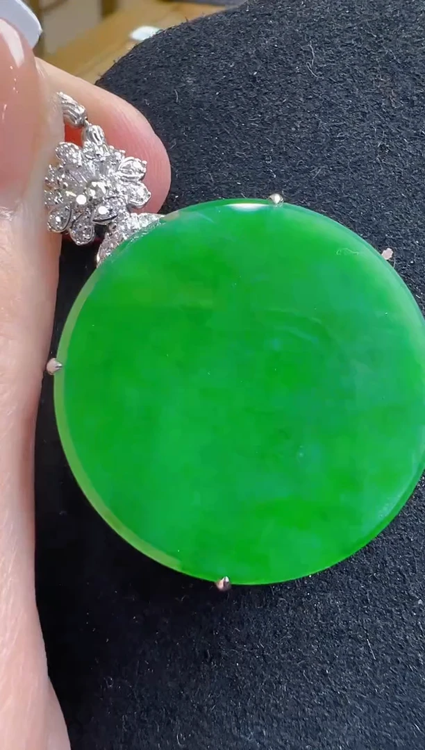 【闪购商品】翡翠吊坠(不含链)18K金镶嵌多样性发货拍一发一