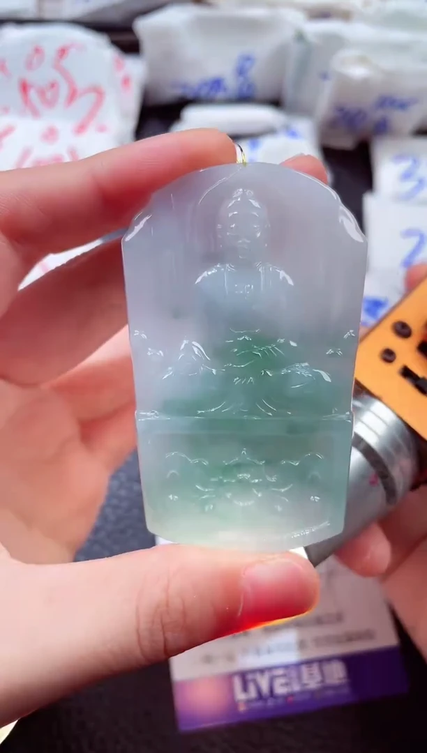 翡翠未镶嵌颈饰00015918
