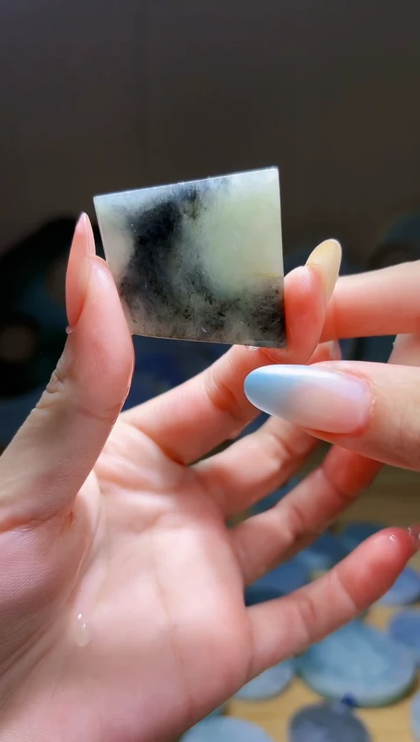 翡翠未镶嵌颈饰翡翠A货 温谭500